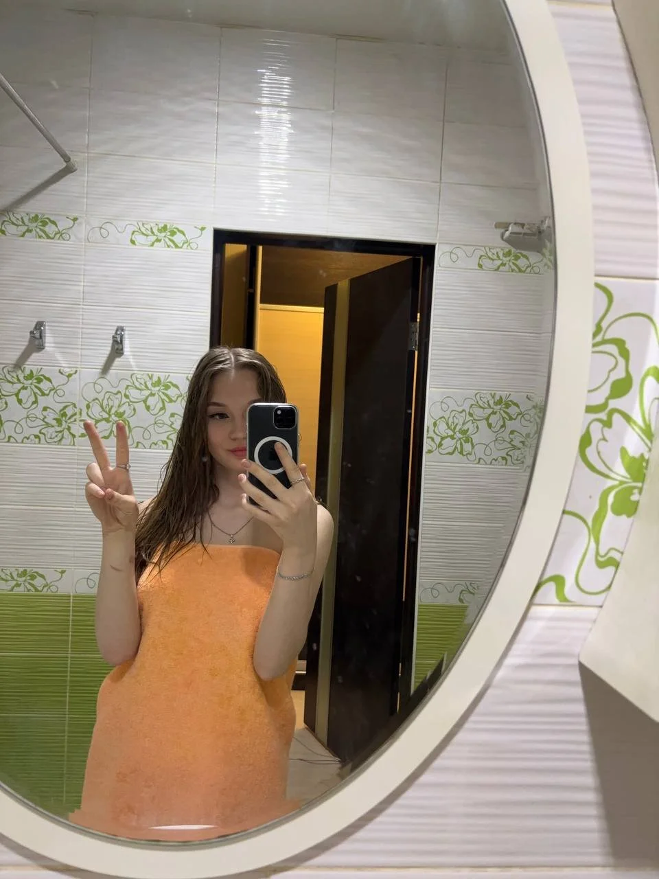 XXX Porn Photo of Nude nik0le_ 1