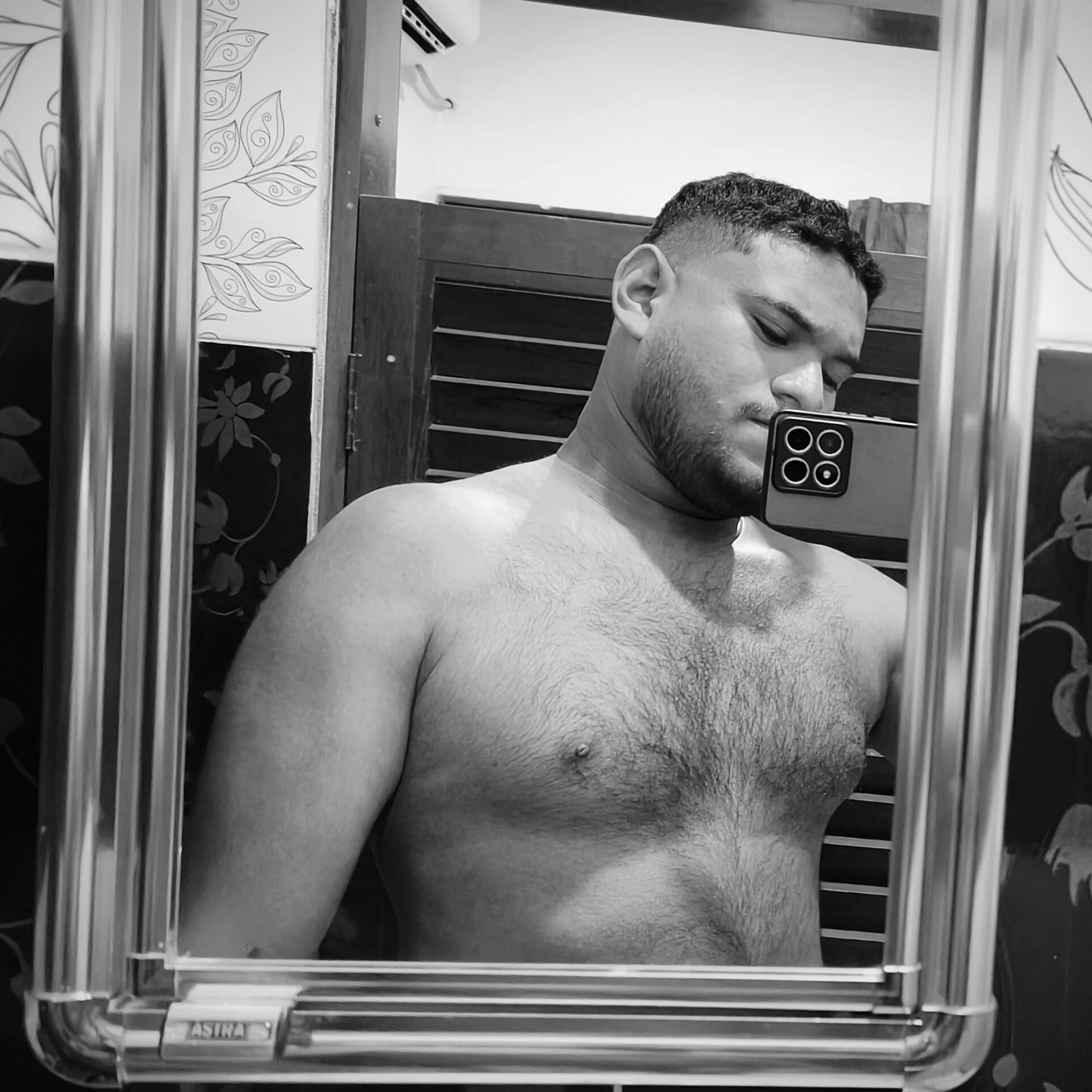 XXX Porn Photo of Nude Leonargg 4
