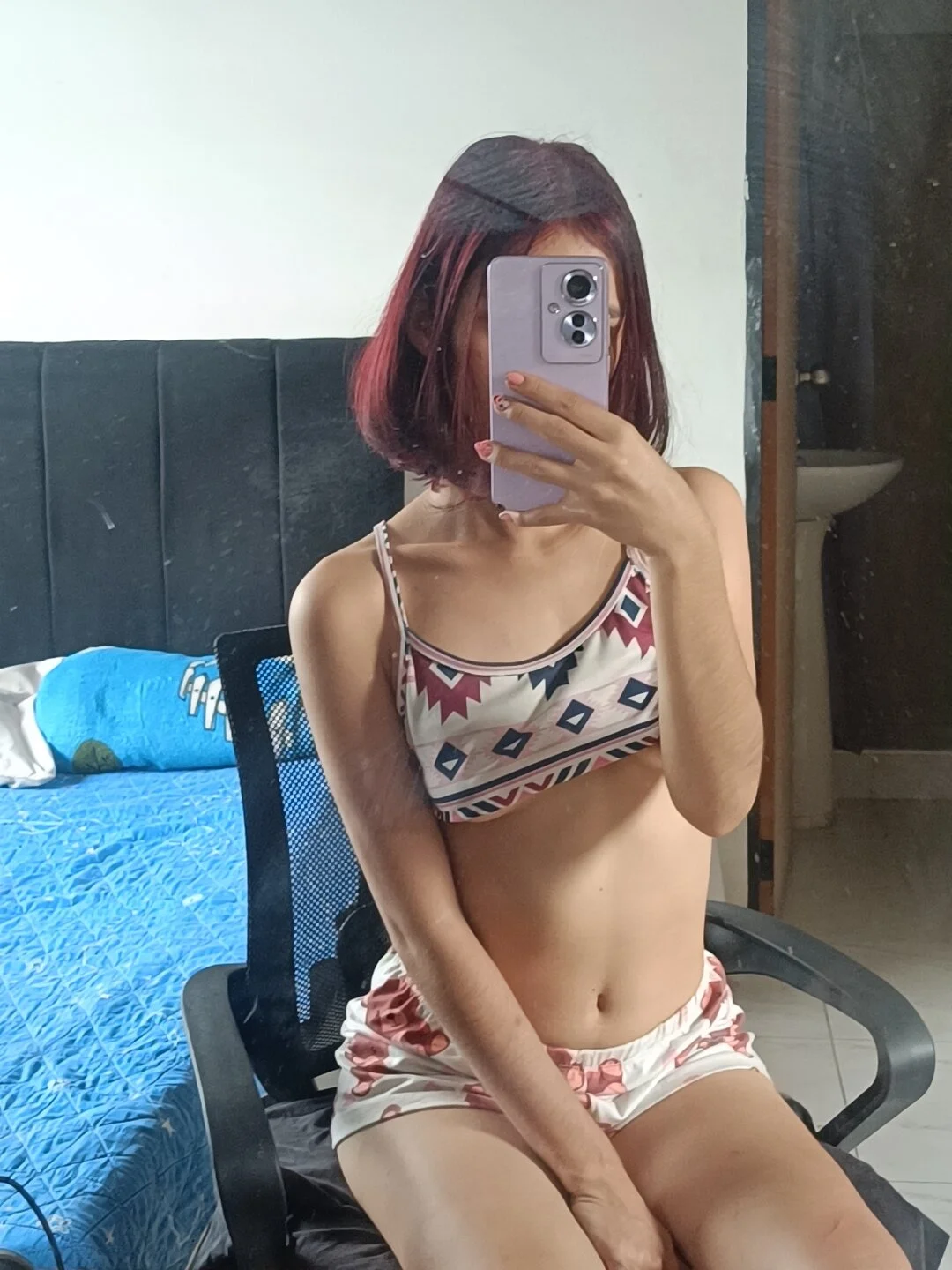 XXX Porn Photo of Nude hey_roxx-OvvO 10