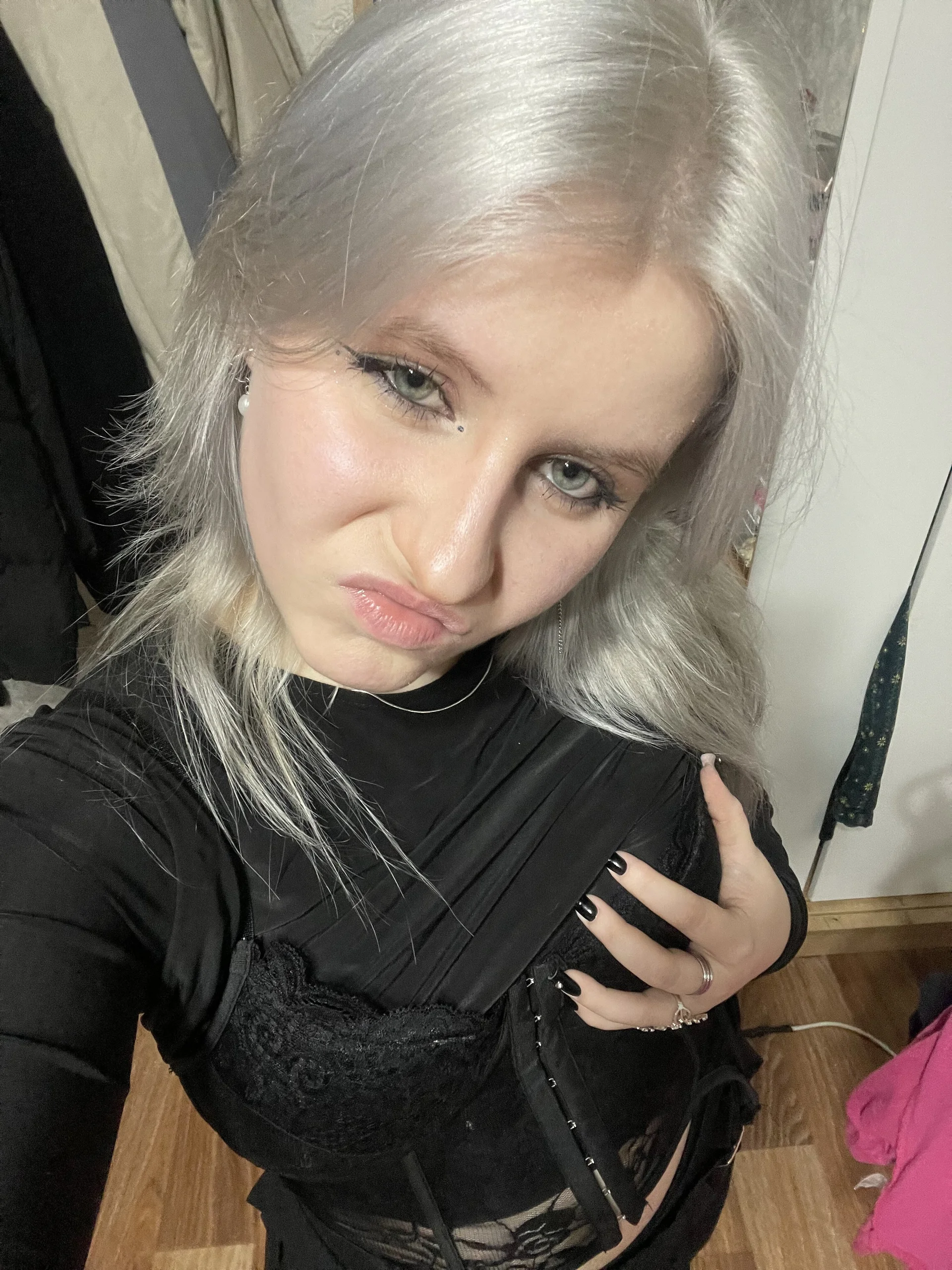 XXX Porn Photo of Nude Flora_SecretLife 2