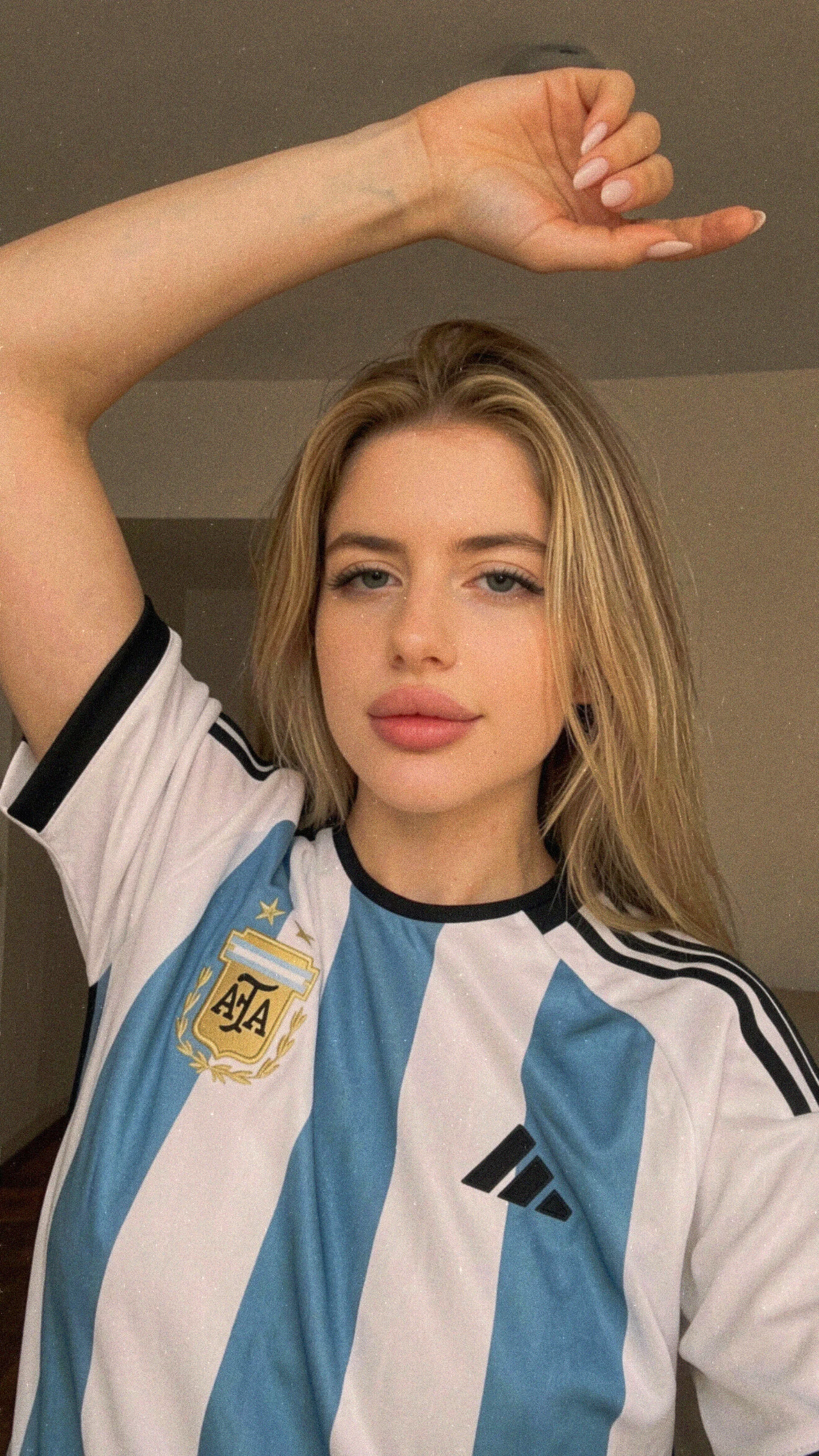 XXX Porn Photo of Nude Holly-Glamour 16