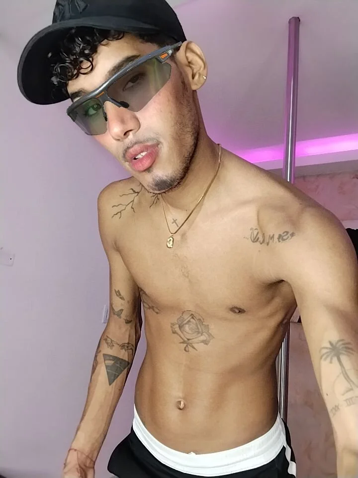 XXX Porn Photo of Nude RED_BOYS_XXX 14