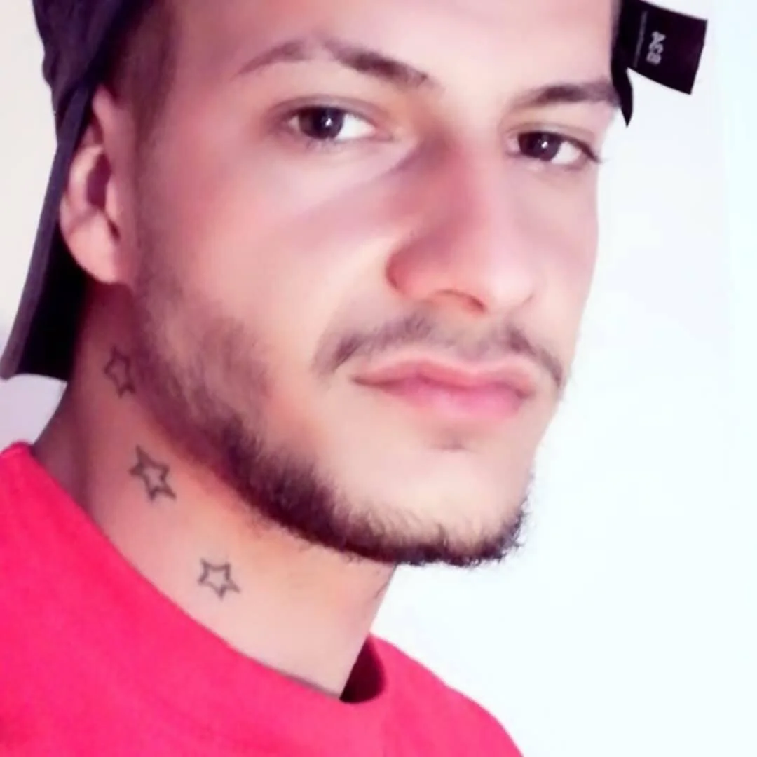 XXX Porn Photo of Nude I_amAlessandro 3