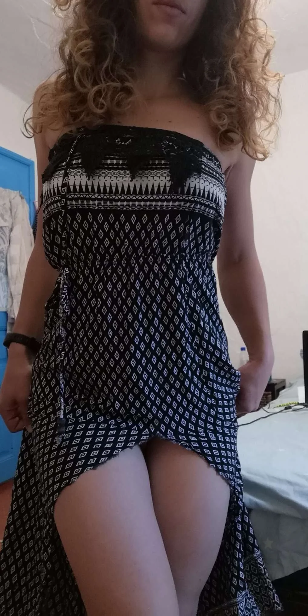 XXX Porn Photo of Nude BigLabia_PublicPark 2