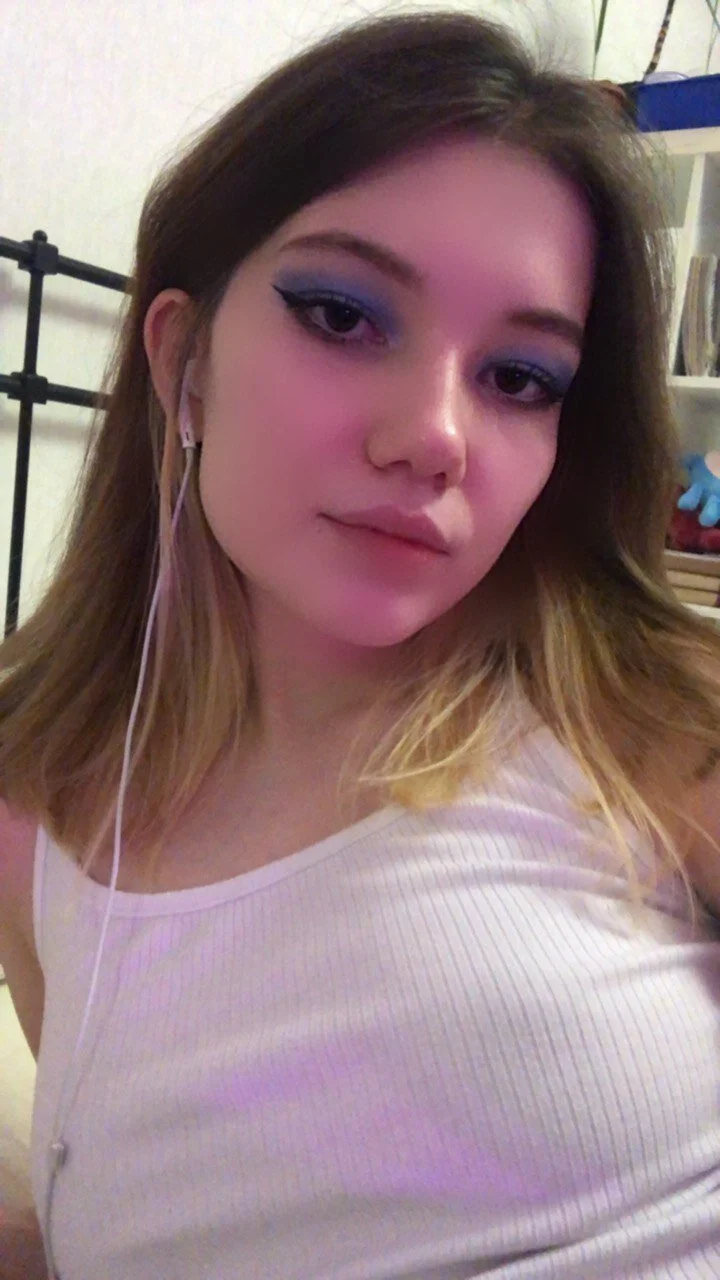 XXX Porn Photo of Nude Caramel_Peach 3