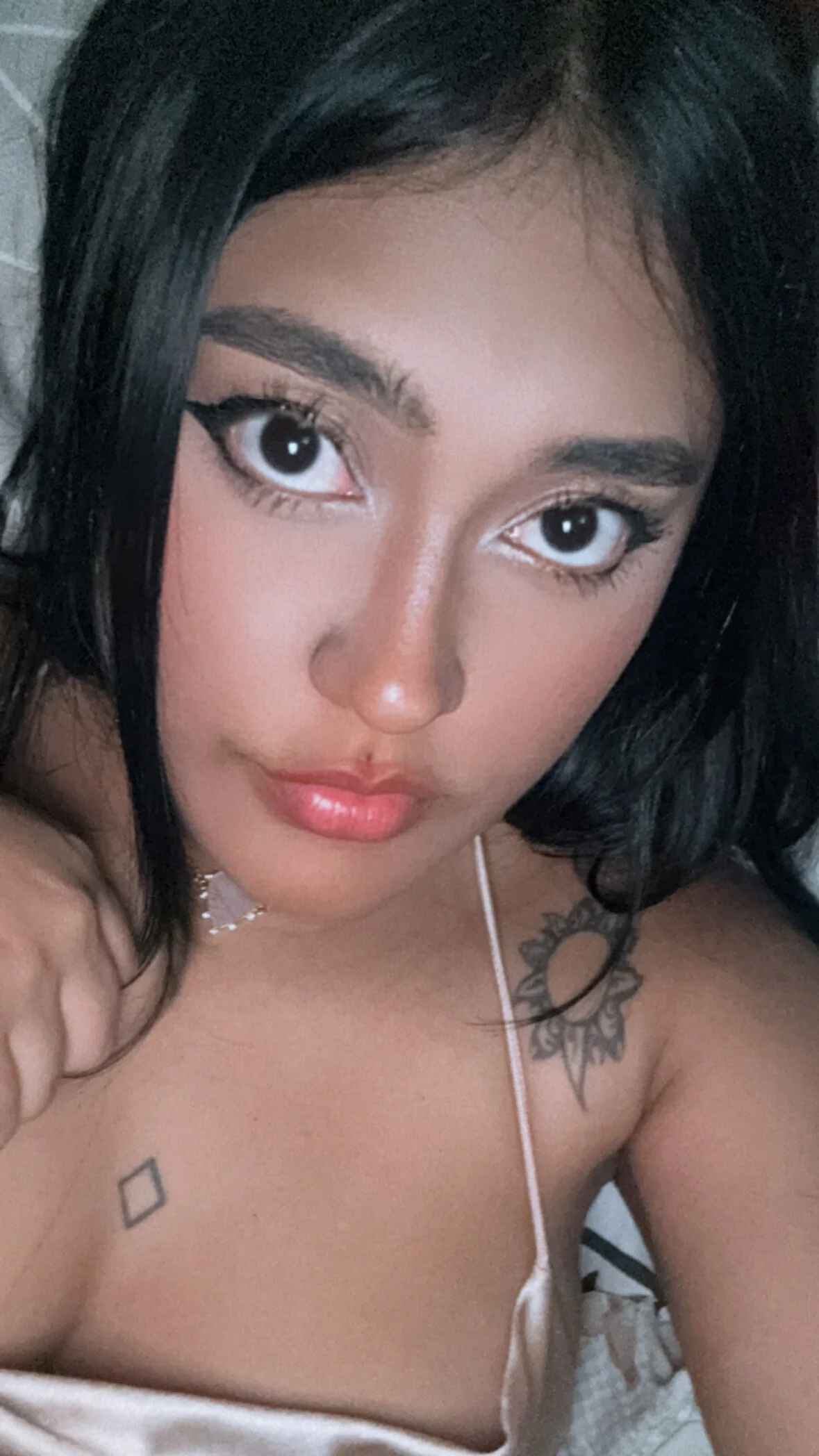 XXX Porn Photo of Nude pawmistry 11