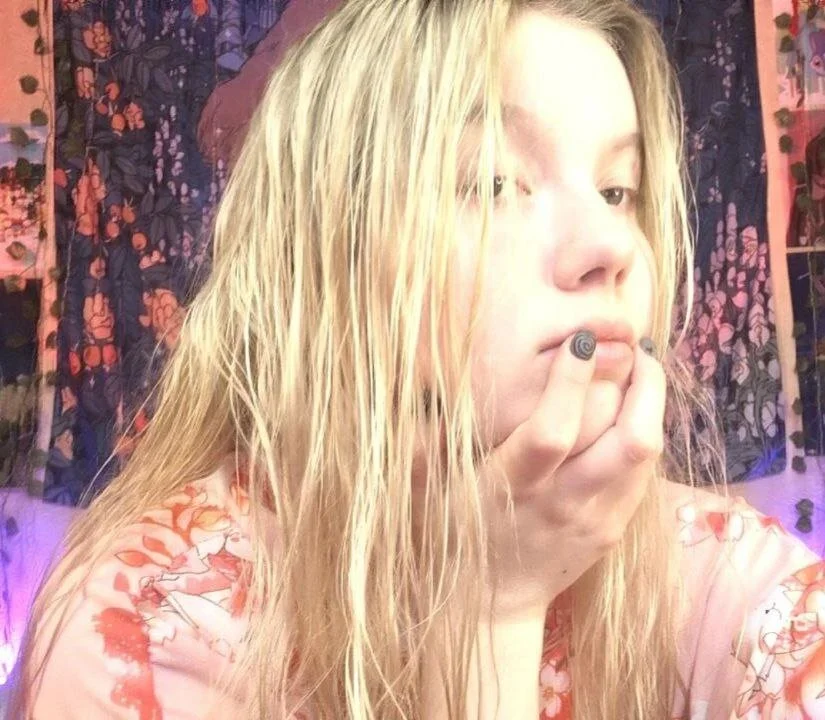 XXX Porn Photo of Nude Strawberry_juli 2