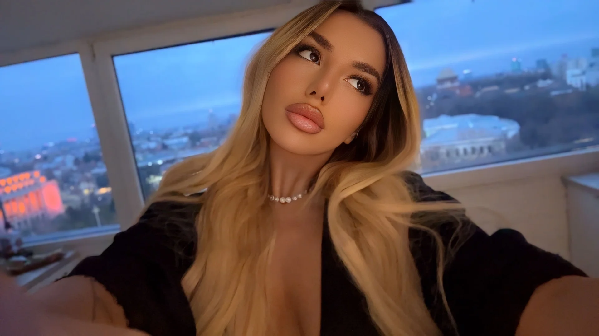 XXX Porn Photo of Nude ClaraHazel 1