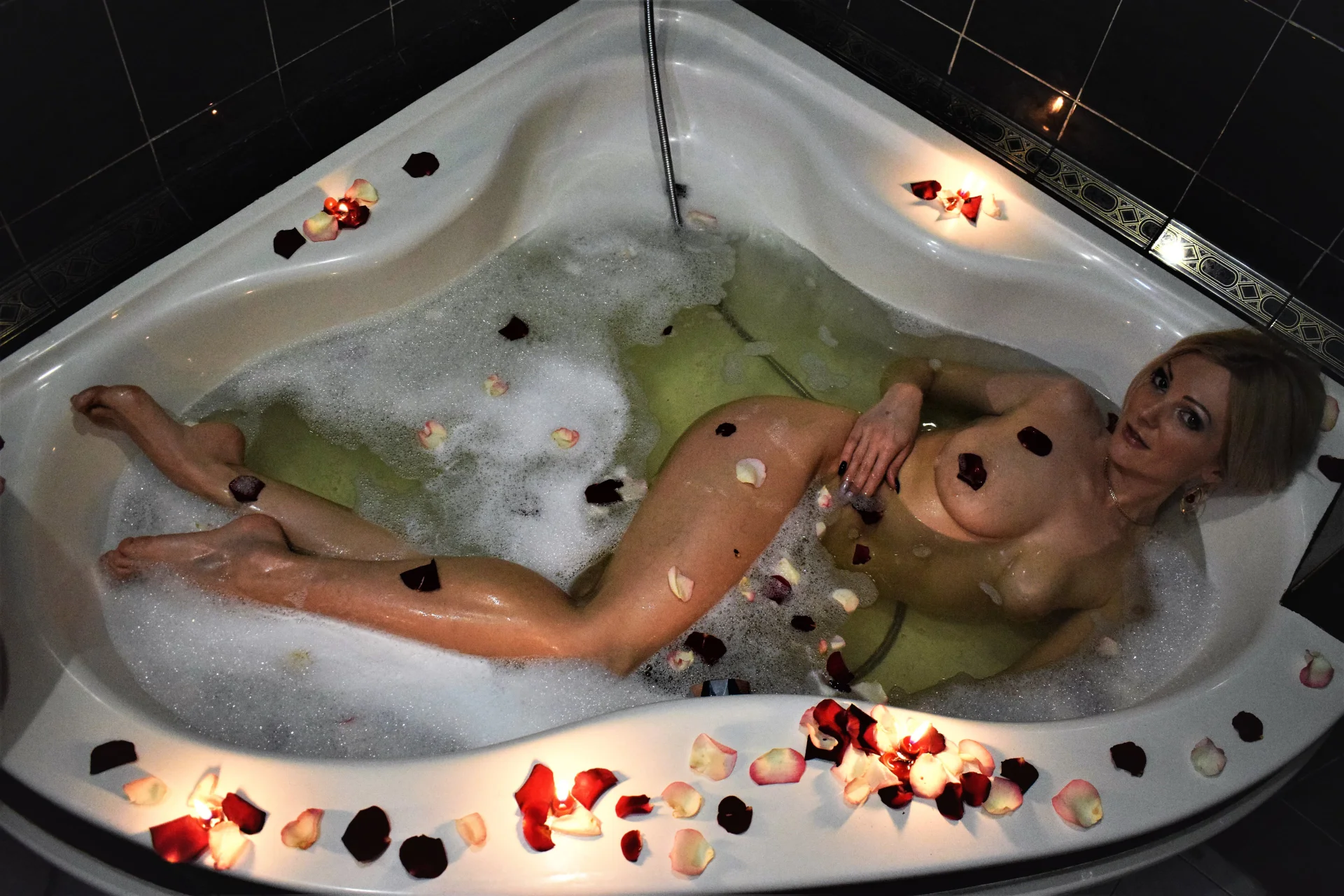 XXX Porn Photo of Nude Monna 31
