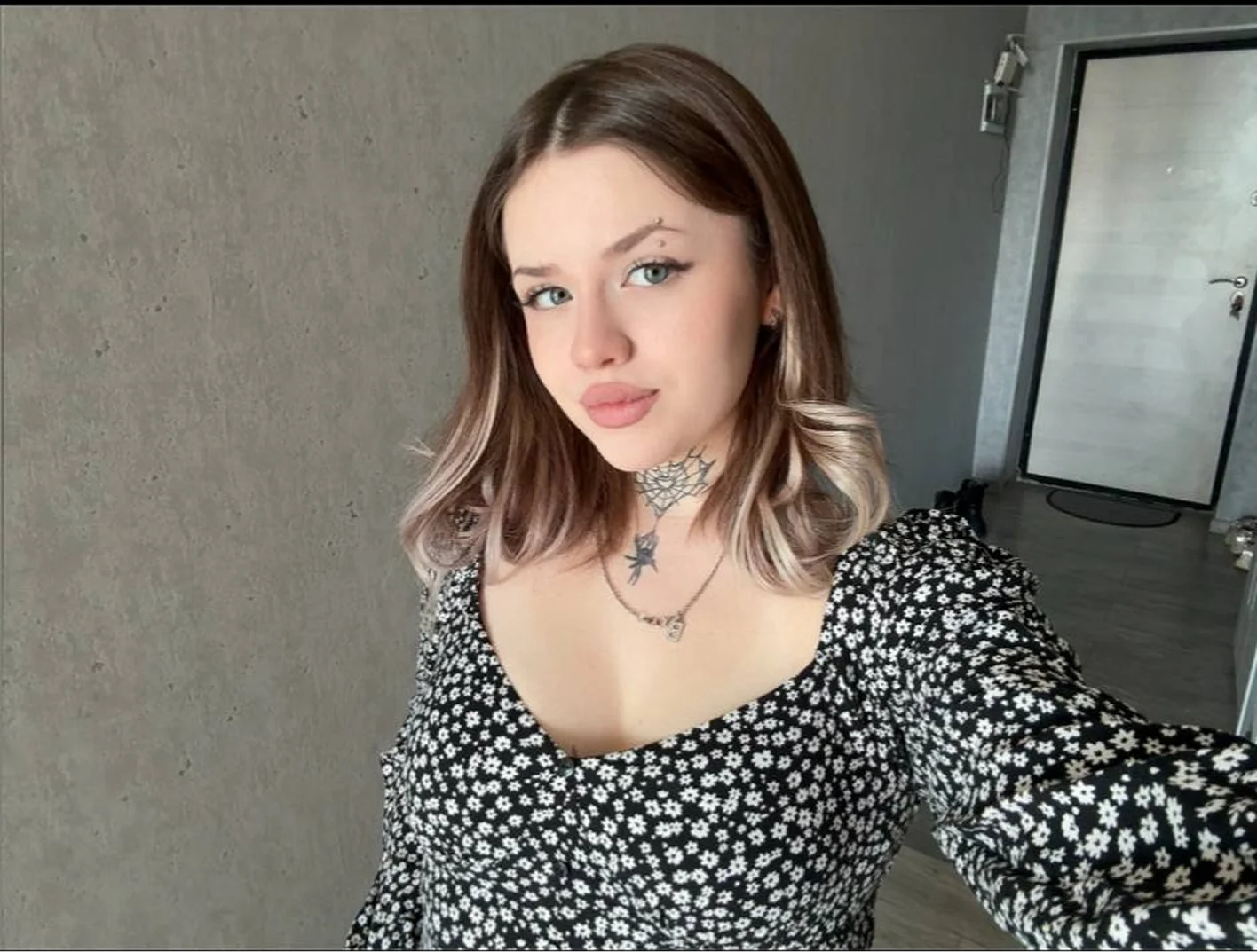 XXX Porn Photo of Nude neat_obsession 8
