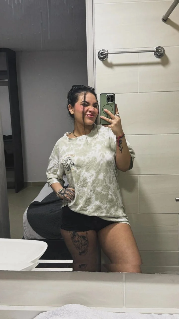 XXX Porn Photo of Nude EsmeCaldwel 26