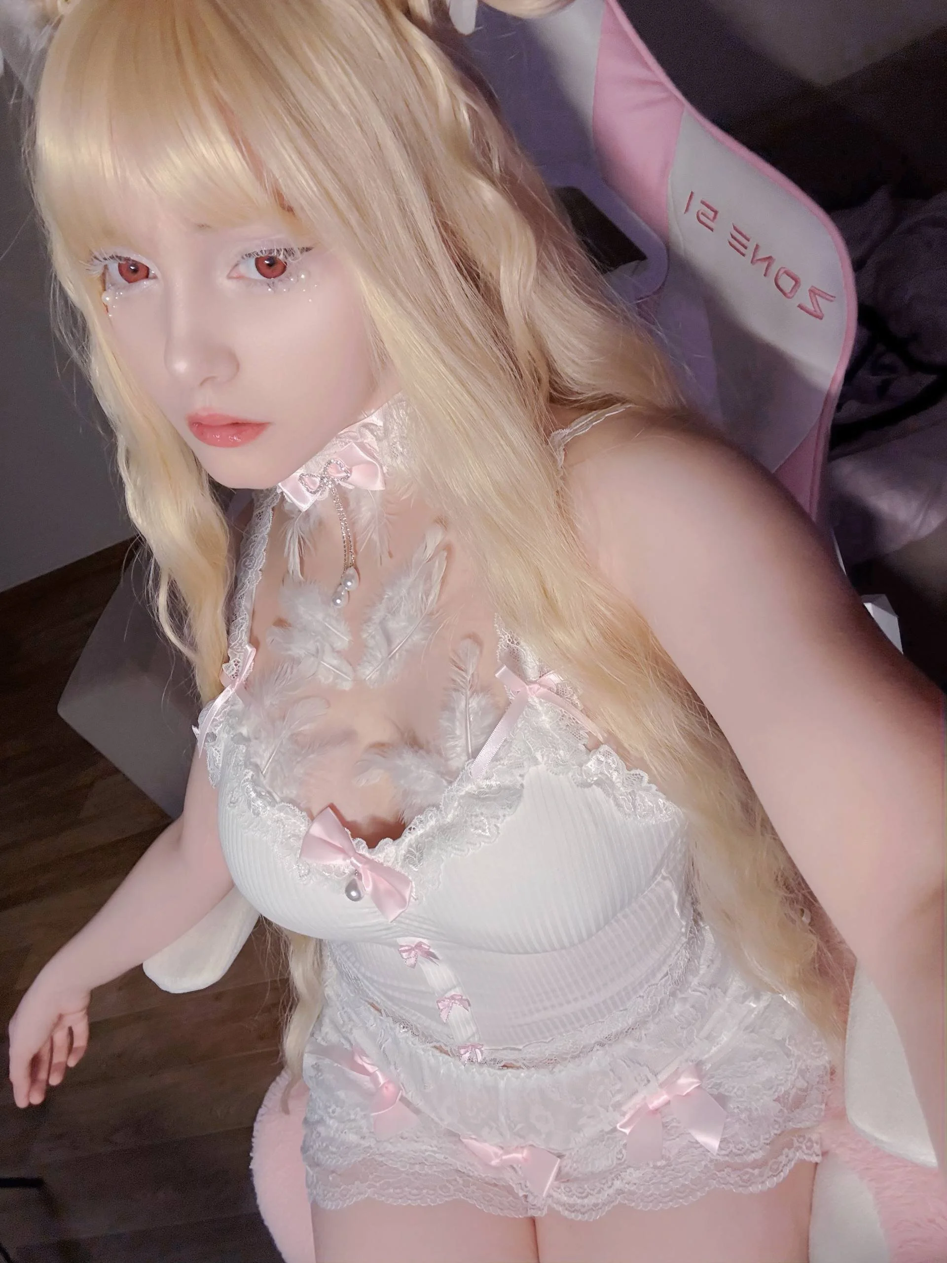 XXX Porn Photo of Nude blueflowers 12