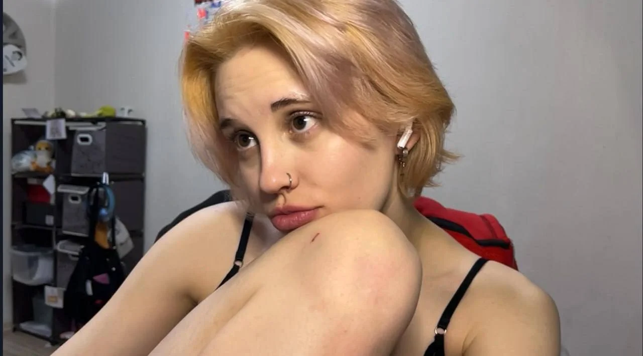 XXX Porn Photo of Nude Queen_moments_ 1
