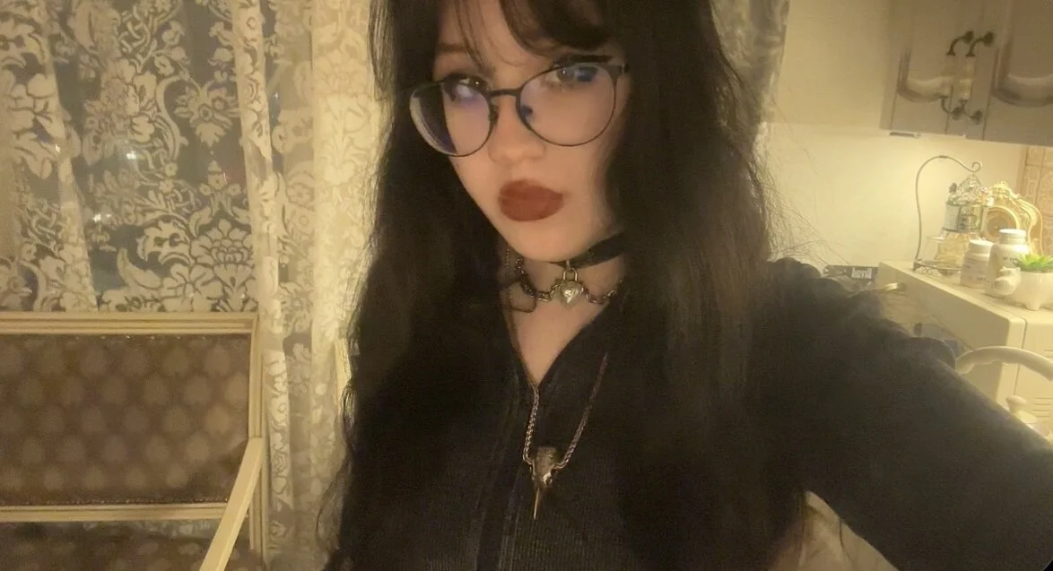 XXX Porn Photo of Nude Laura__Wilson 4