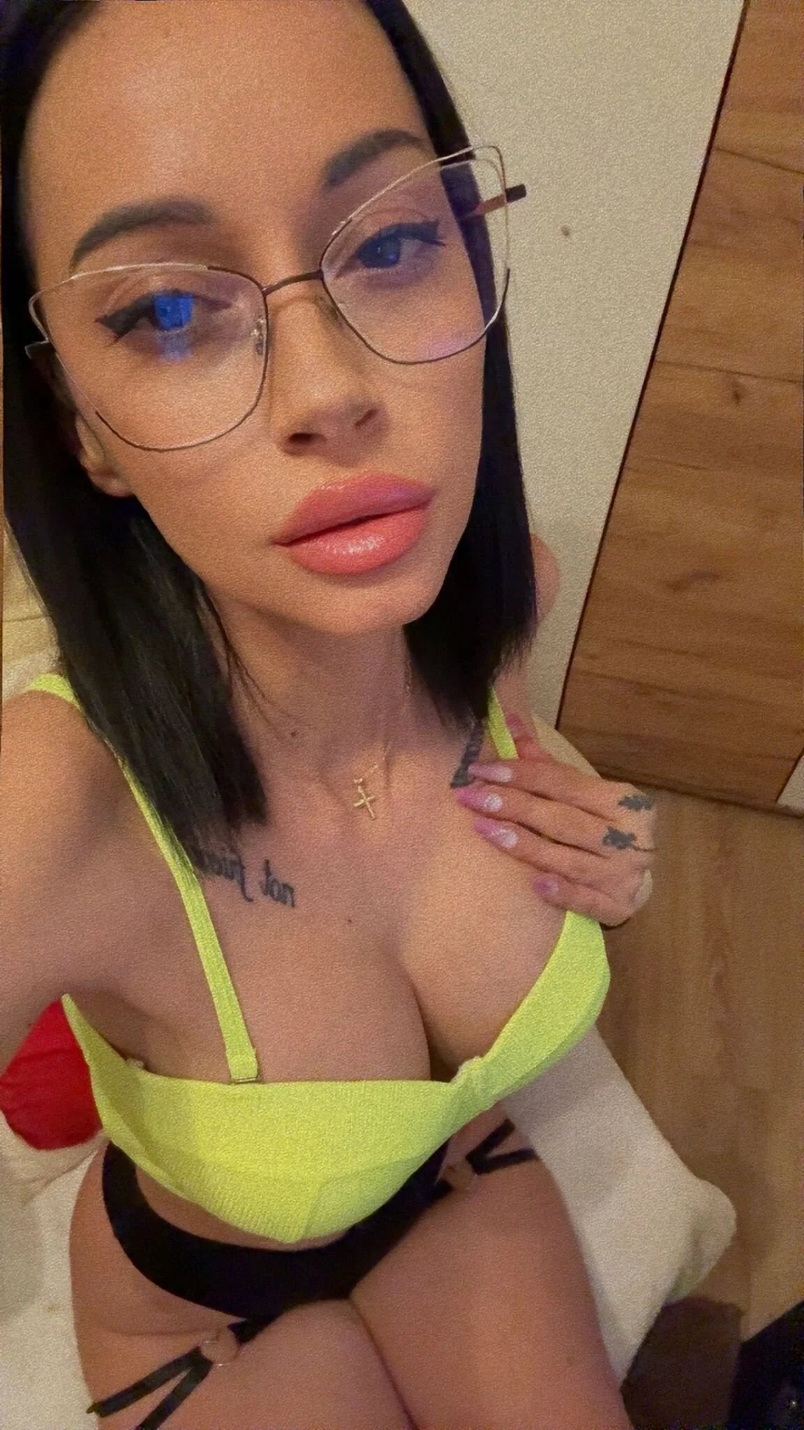 XXX Porn Photo of Nude kissnicol32 12