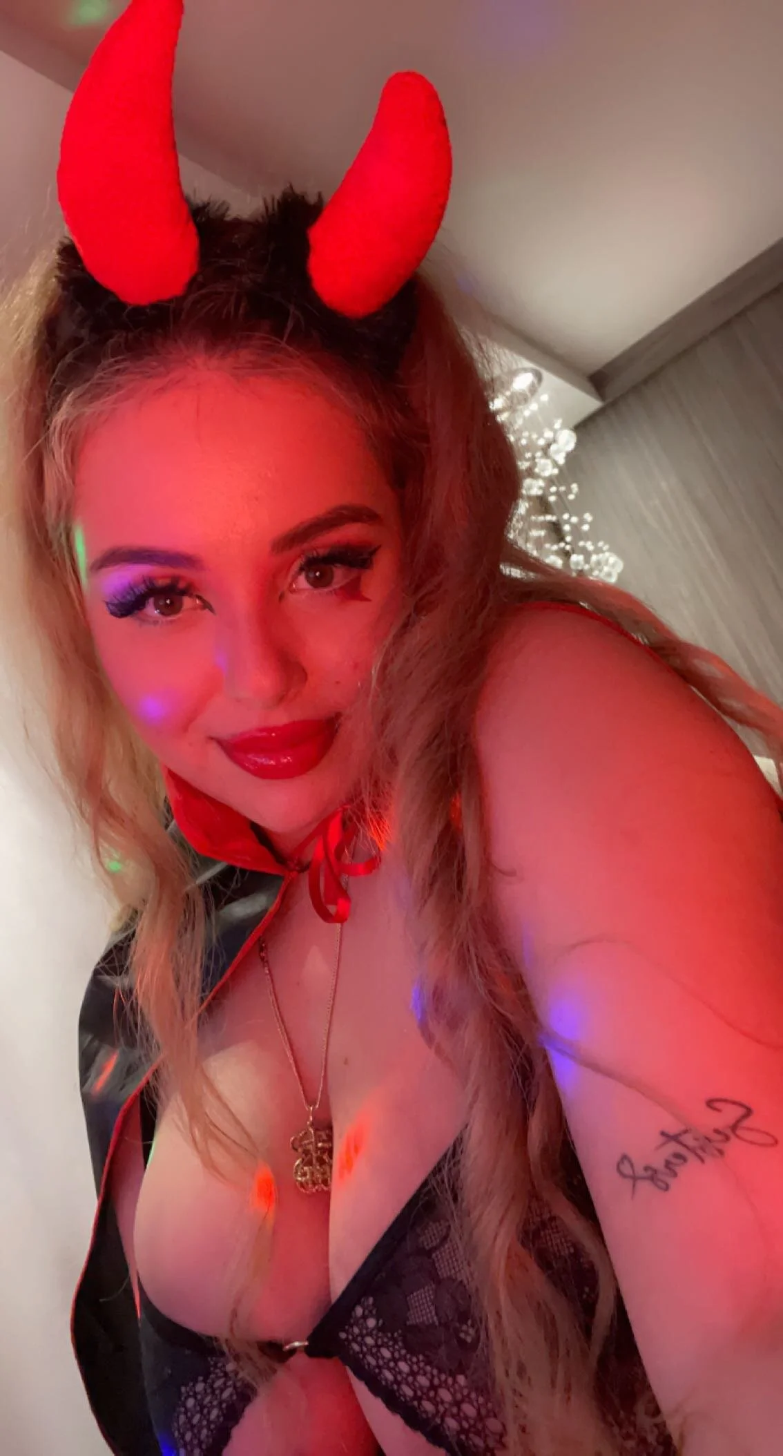 XXX Porn Photo of Nude Alirawrz 159