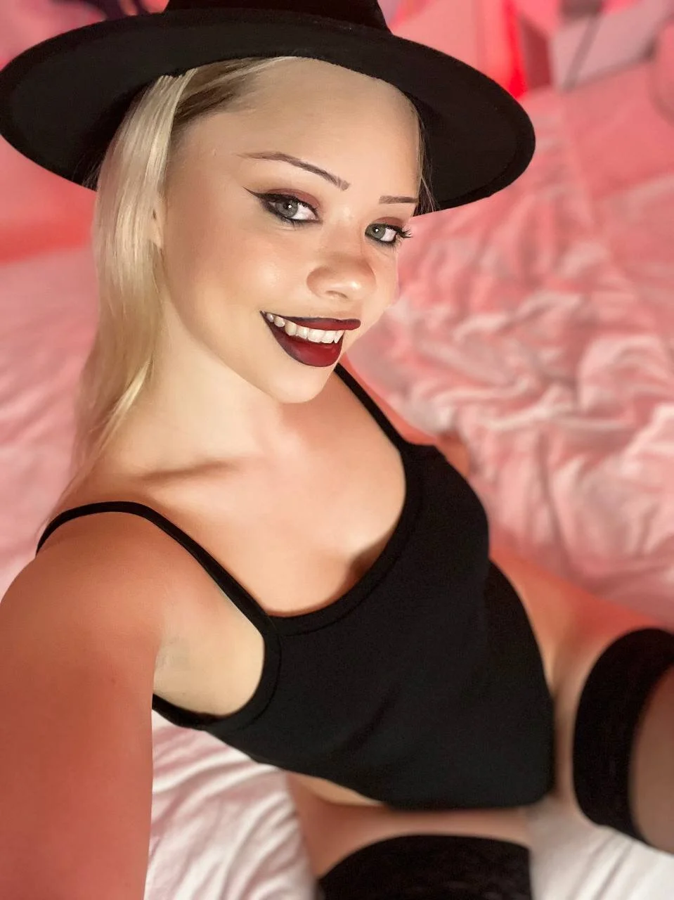 XXX Porn Photo of Nude VixenMia 43