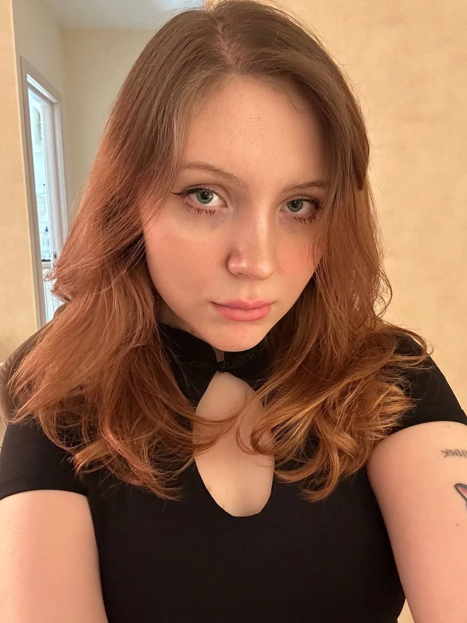 XXX Porn Photo of Nude YouHoldMee 4