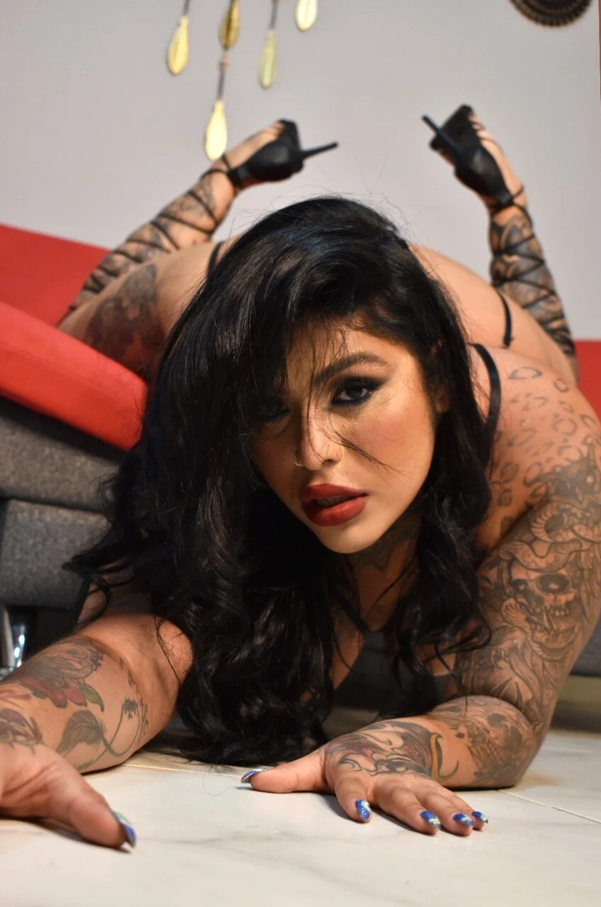 XXX Porn Photo of Nude curvyliciousss 9