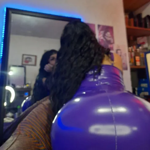 XXX Porn Photo of Nude purplekattlyn 1