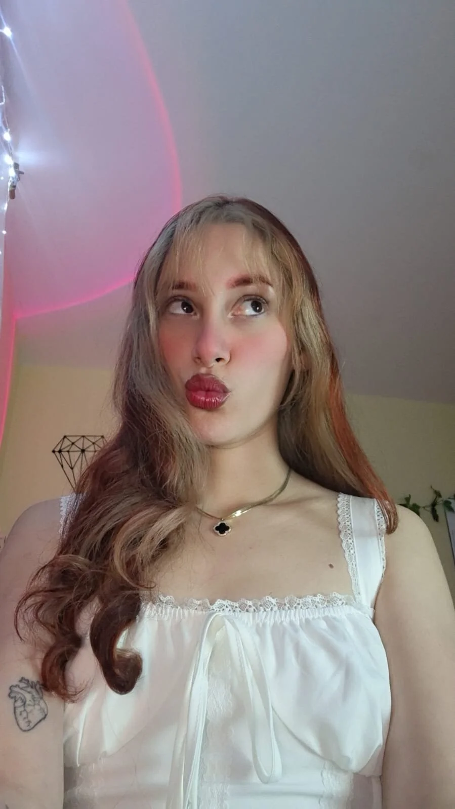 XXX Porn Photo of Nude IsaBaileys_ 152