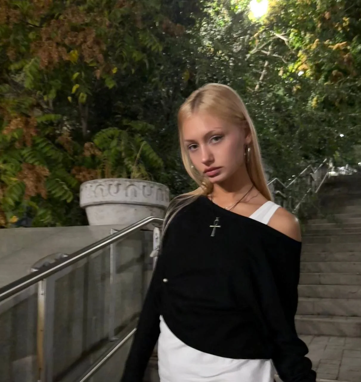 XXX Porn Photo of Nude HeavingLip 2