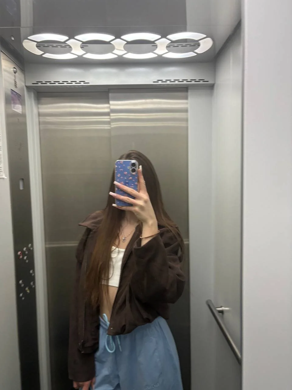 XXX Porn Photo of Nude Veluxe 16