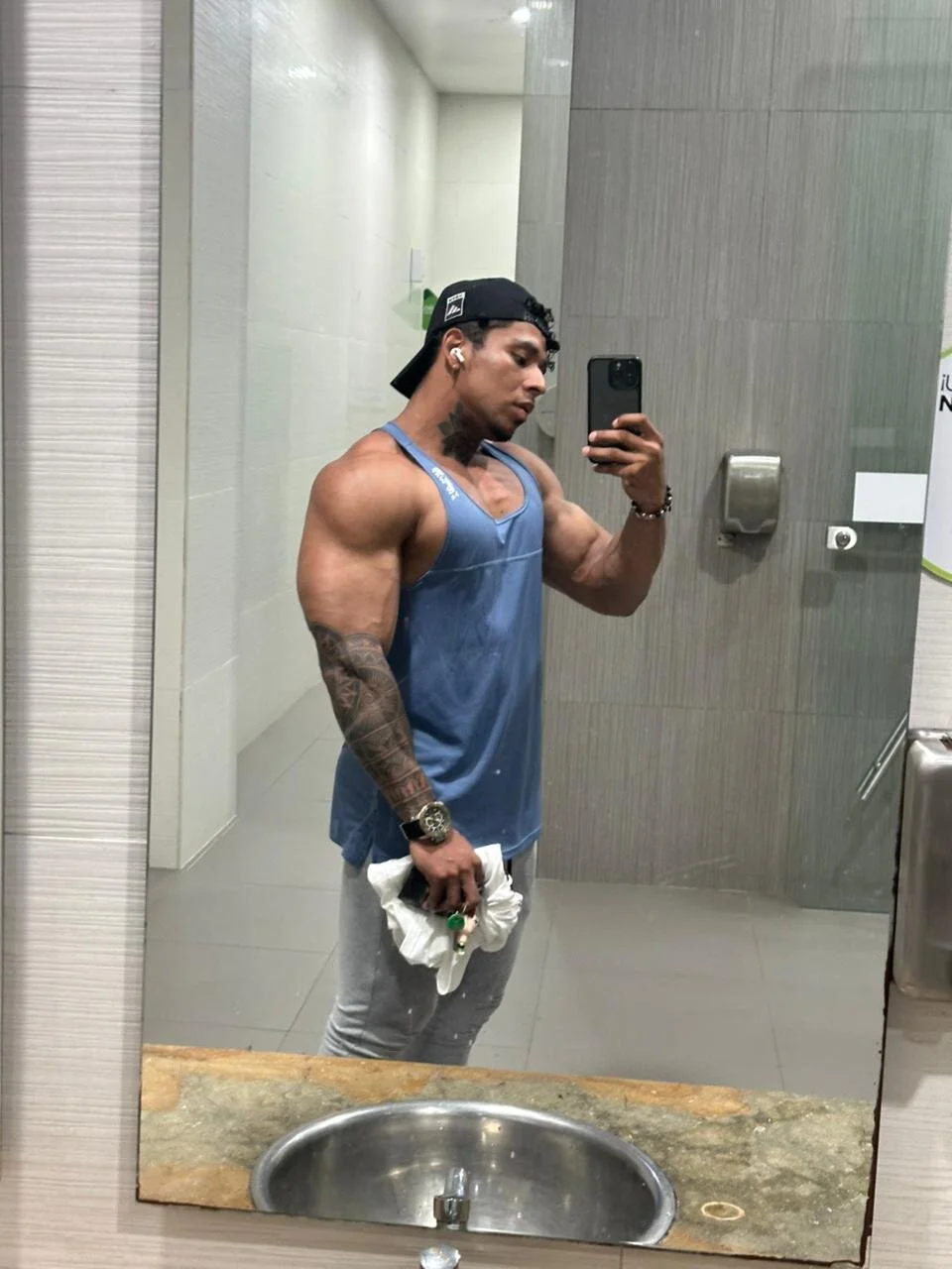 XXX Porn Photo of Nude bradley_smith 16