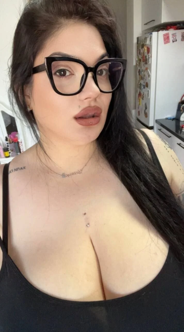 XXX Porn Photo of Nude boostynancy 16
