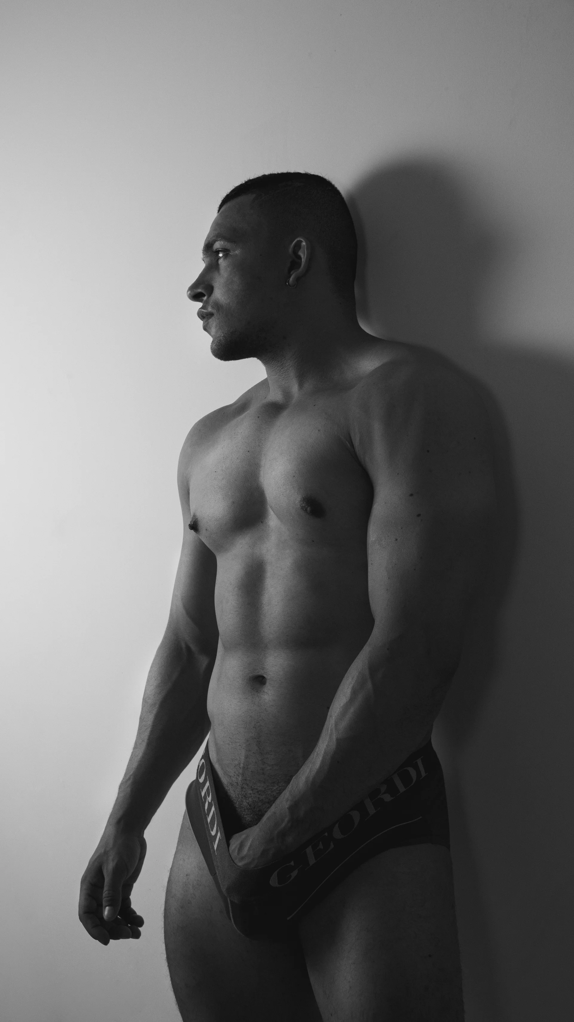 XXX Porn Photo of Nude LoganMartinX 8