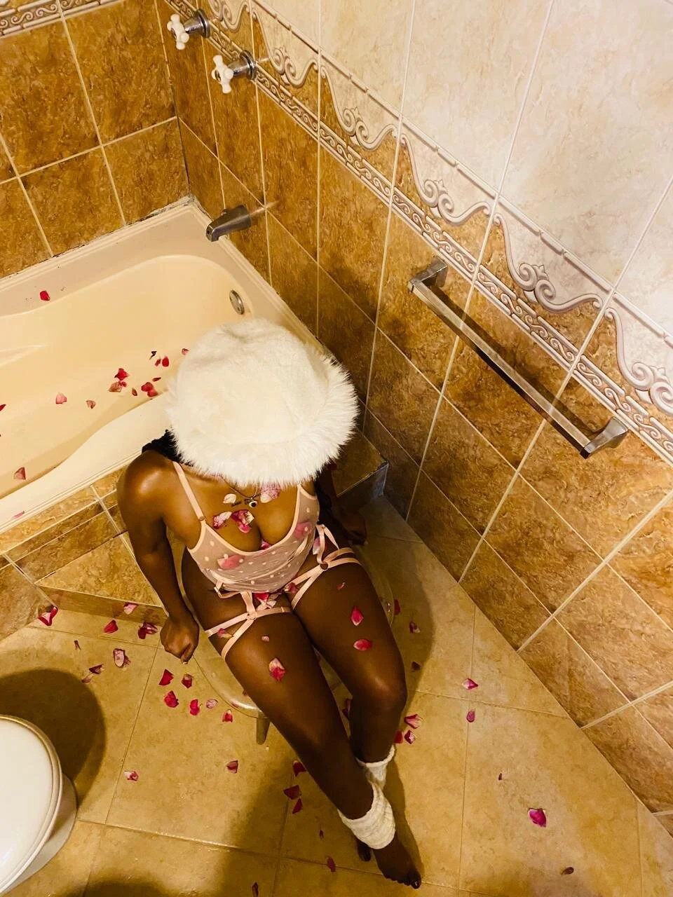 XXX Porn Photo of Nude Zhara_lenoire9 6