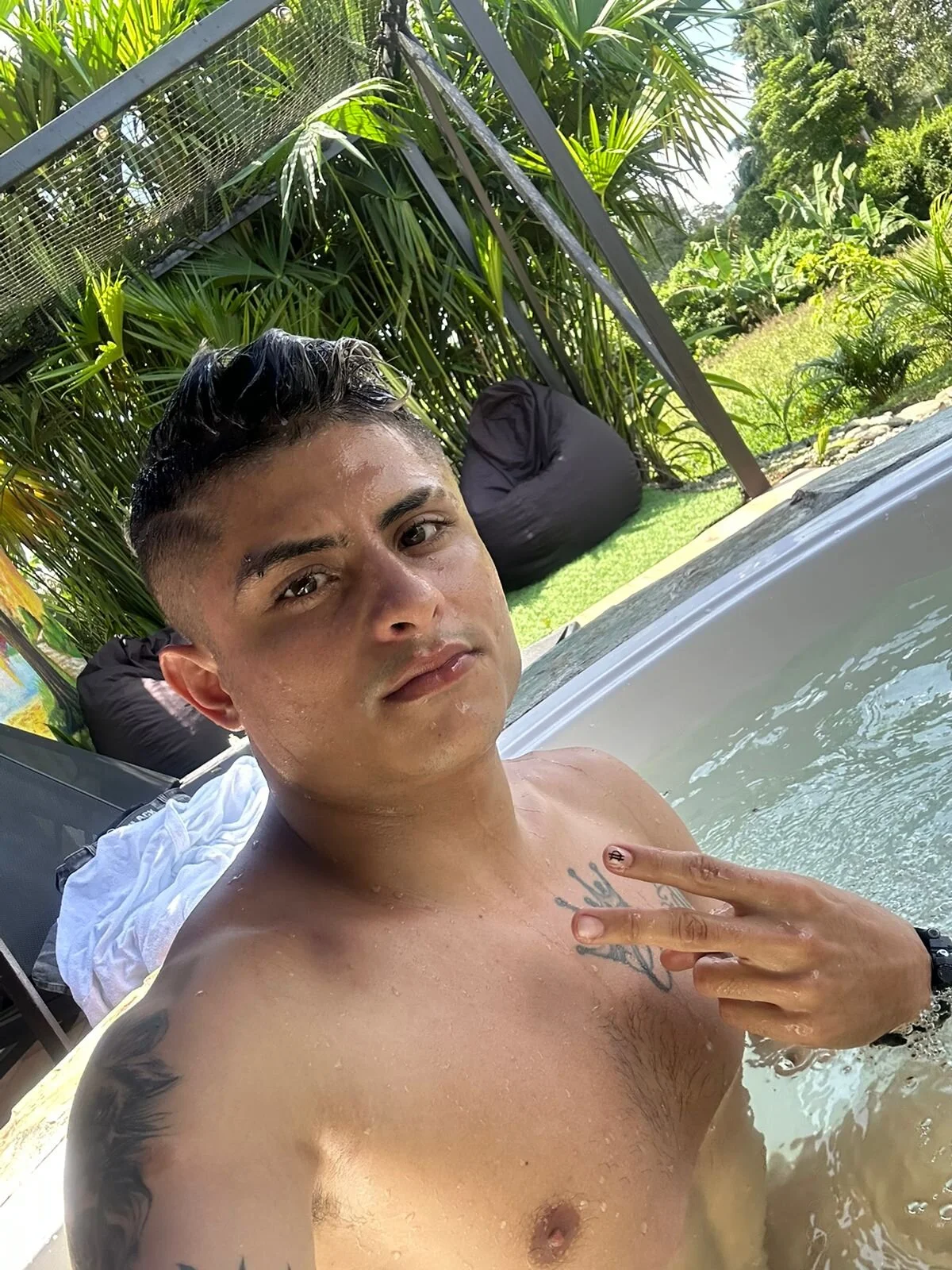 XXX Porn Photo of Nude Noah_sweetdreams 4