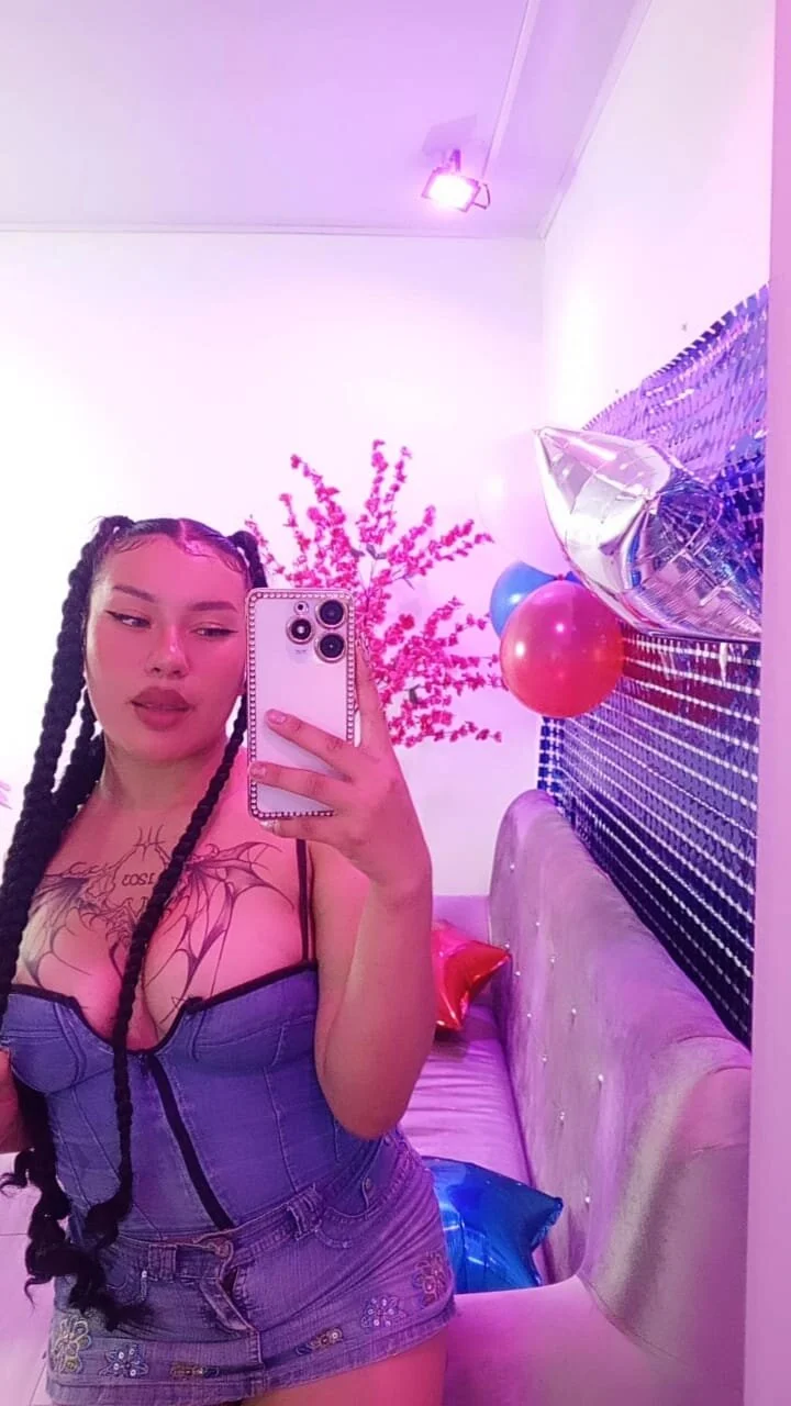 XXX Porn Photo of Nude Abigail_dulce 8