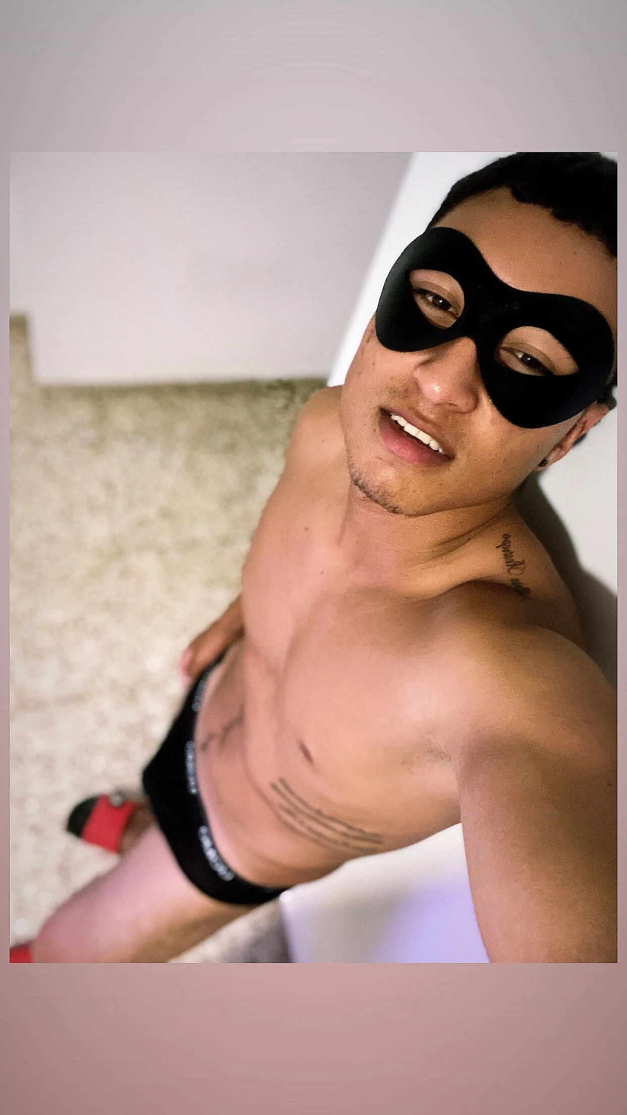 XXX Porn Photo of Nude hdyejfb 2