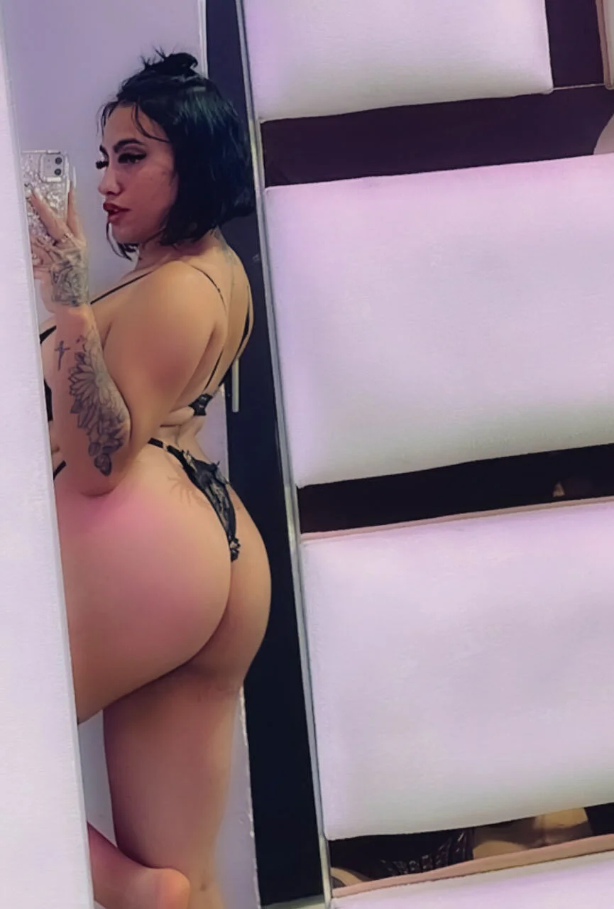 XXX Porn Photo of Nude nikky_latin 18