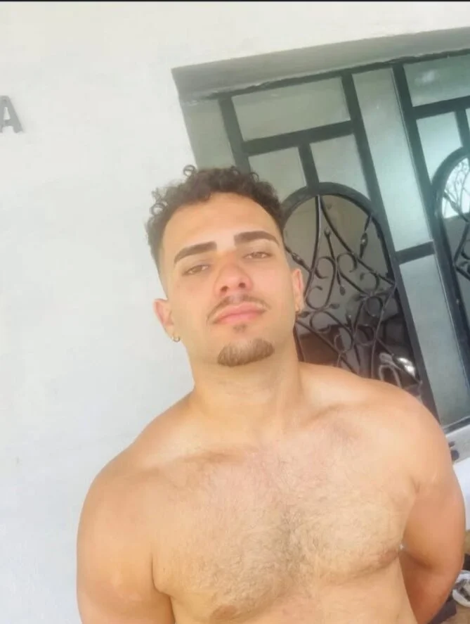 XXX Porn Photo of Nude yoarnel25caramelo 3