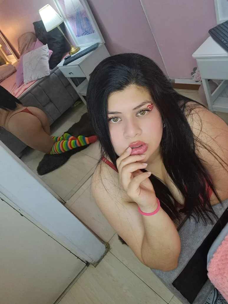 XXX Porn Photo of Nude adhara-walk 23