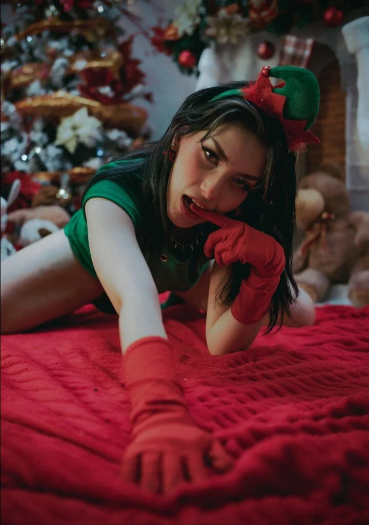 XXX Porn Photo of Nude alegna_227 17