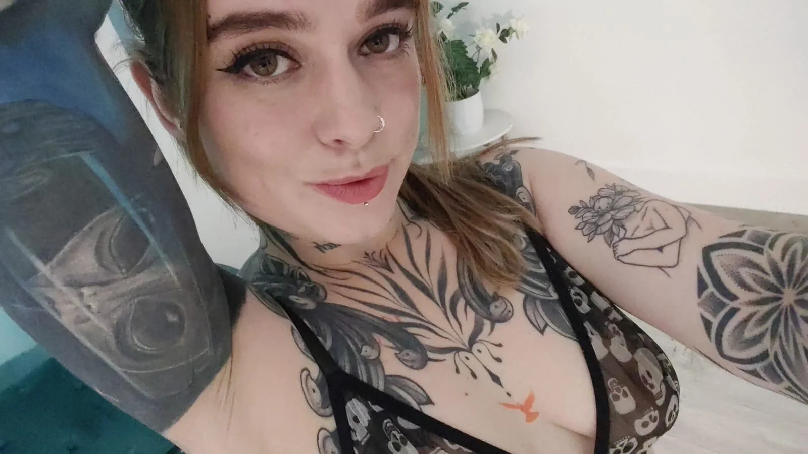 XXX Porn Photo of Nude Izchell 1