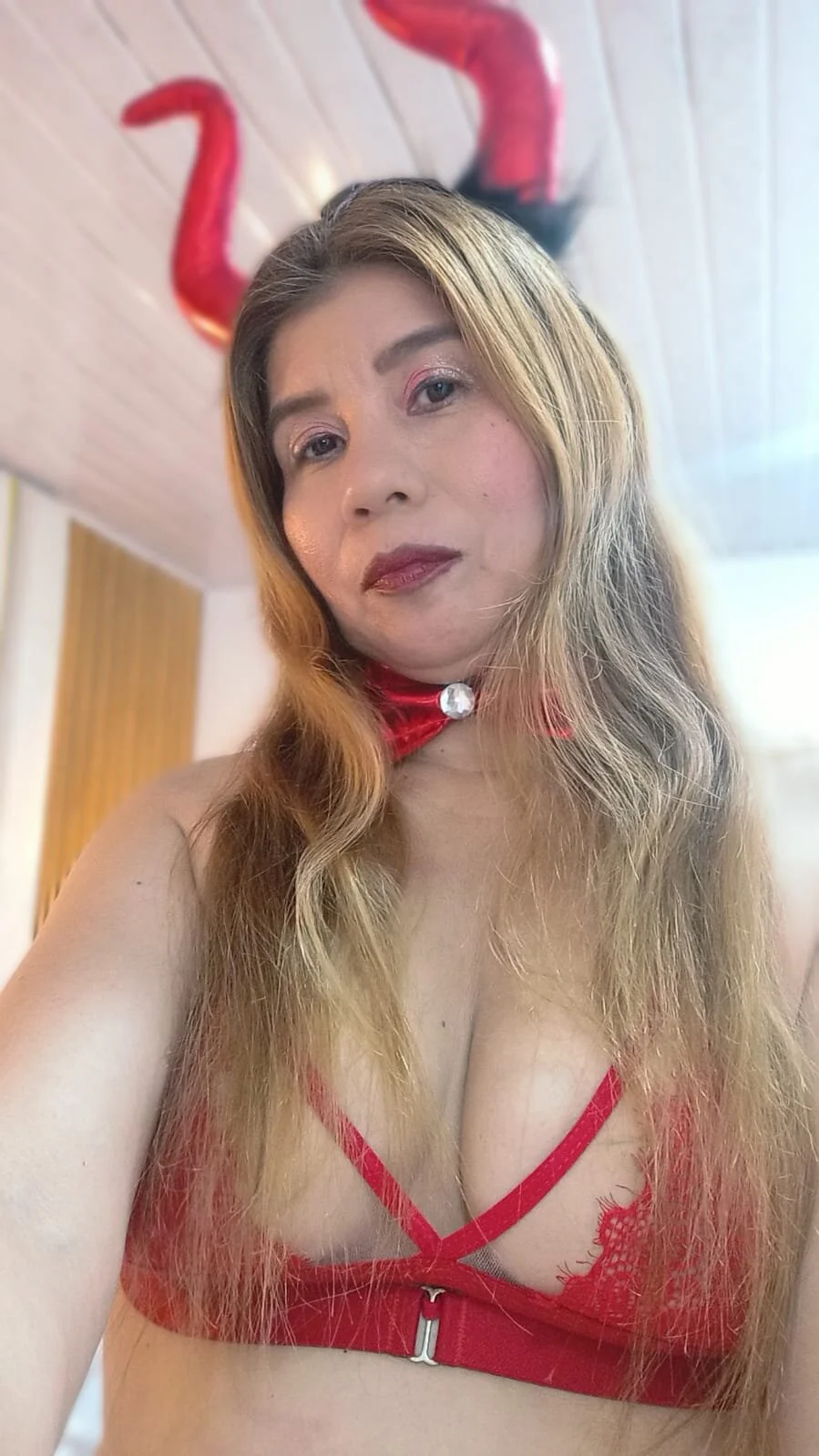 XXX Porn Photo of Nude fire_mommy 1