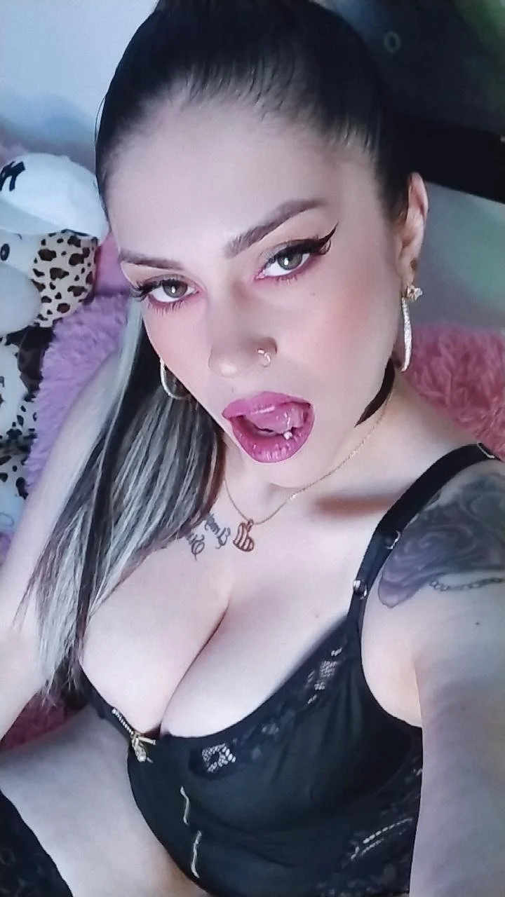 XXX Porn Photo of Nude chelaqueen_ 9