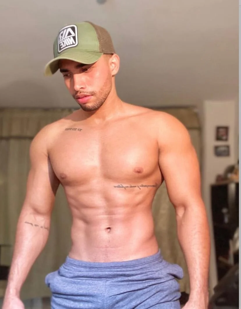 XXX Porn Photo of Nude LincomAmith 13