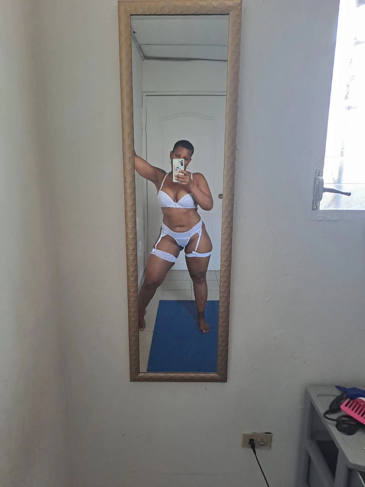 XXX Porn Photo of Nude VikysDavis 3
