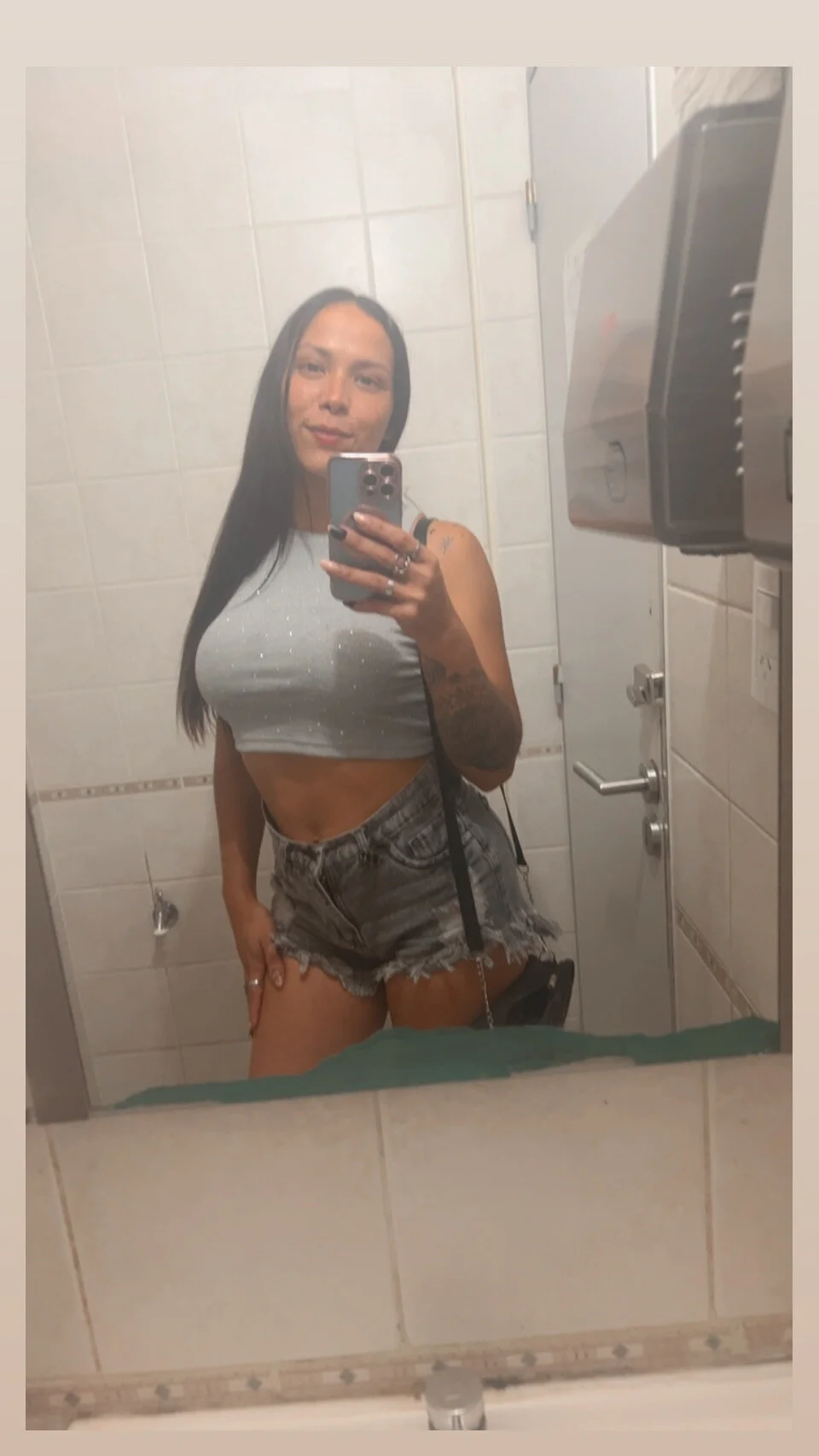 XXX Porn Photo of Nude Luna2009 1