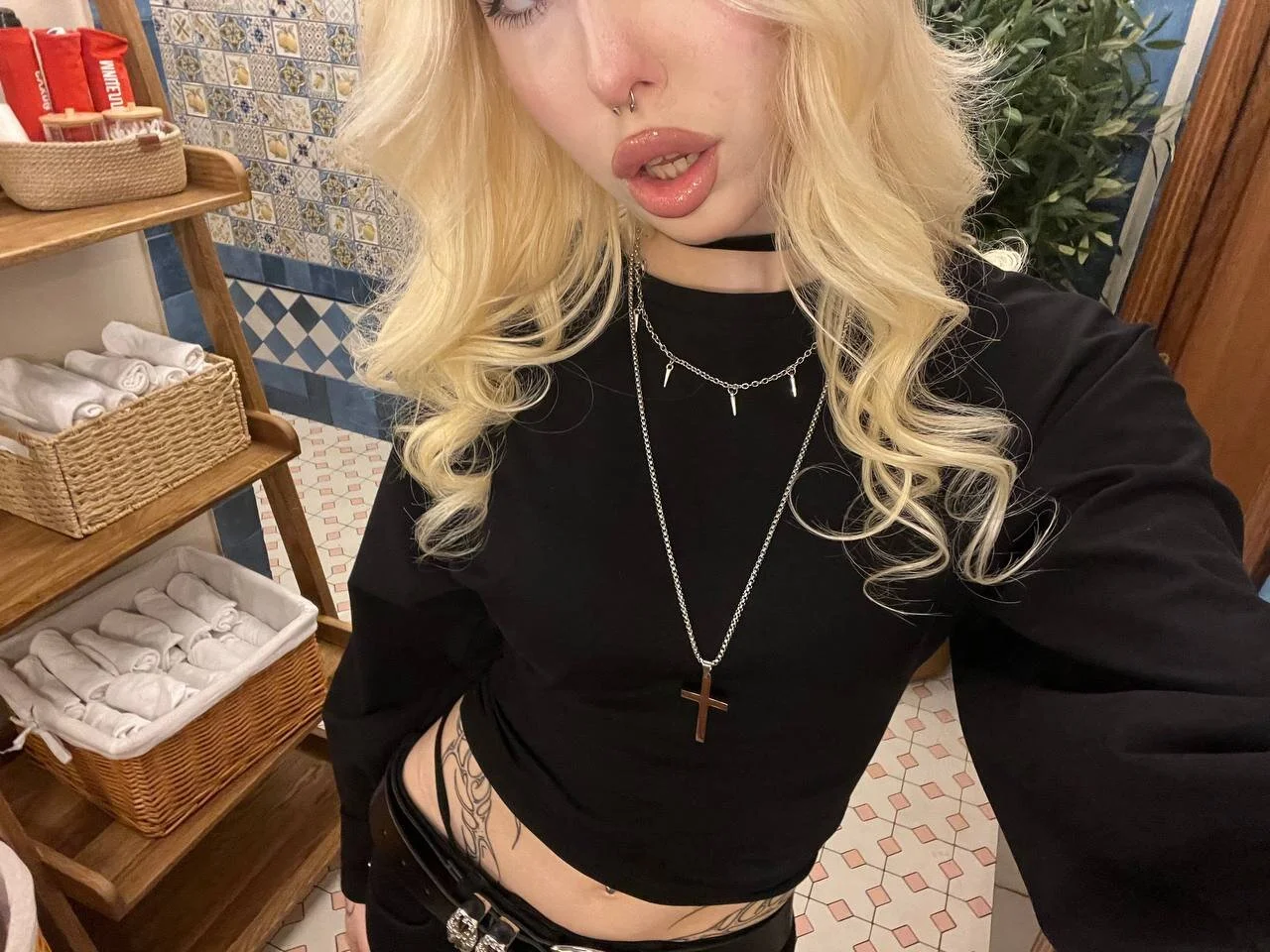 XXX Porn Photo of Nude goth__tv 28