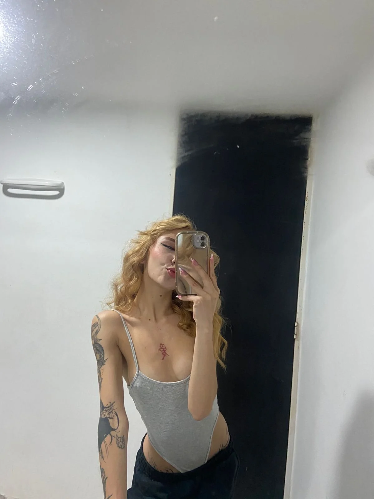 XXX Porn Photo of Nude emily_pons 9