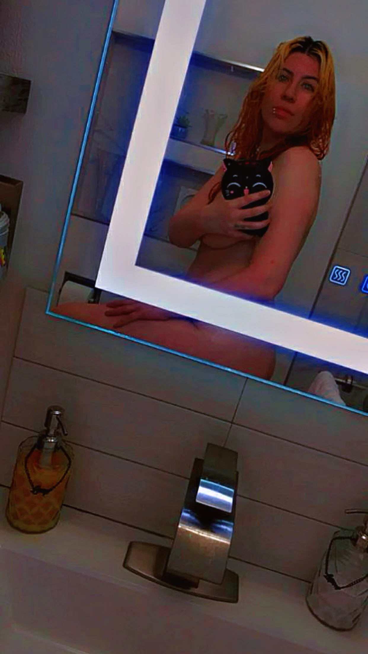 XXX Porn Photo of Nude HYPHYtype 2