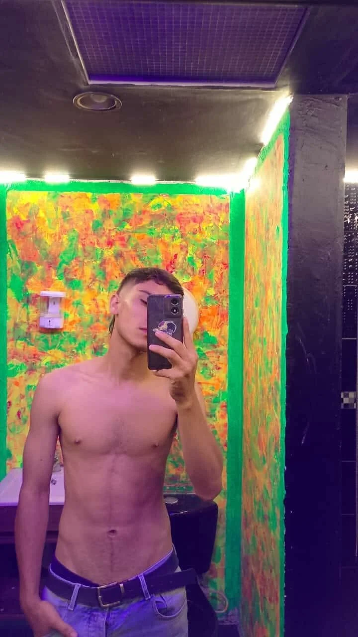 XXX Porn Photo of Nude Axel_DavisSM 2