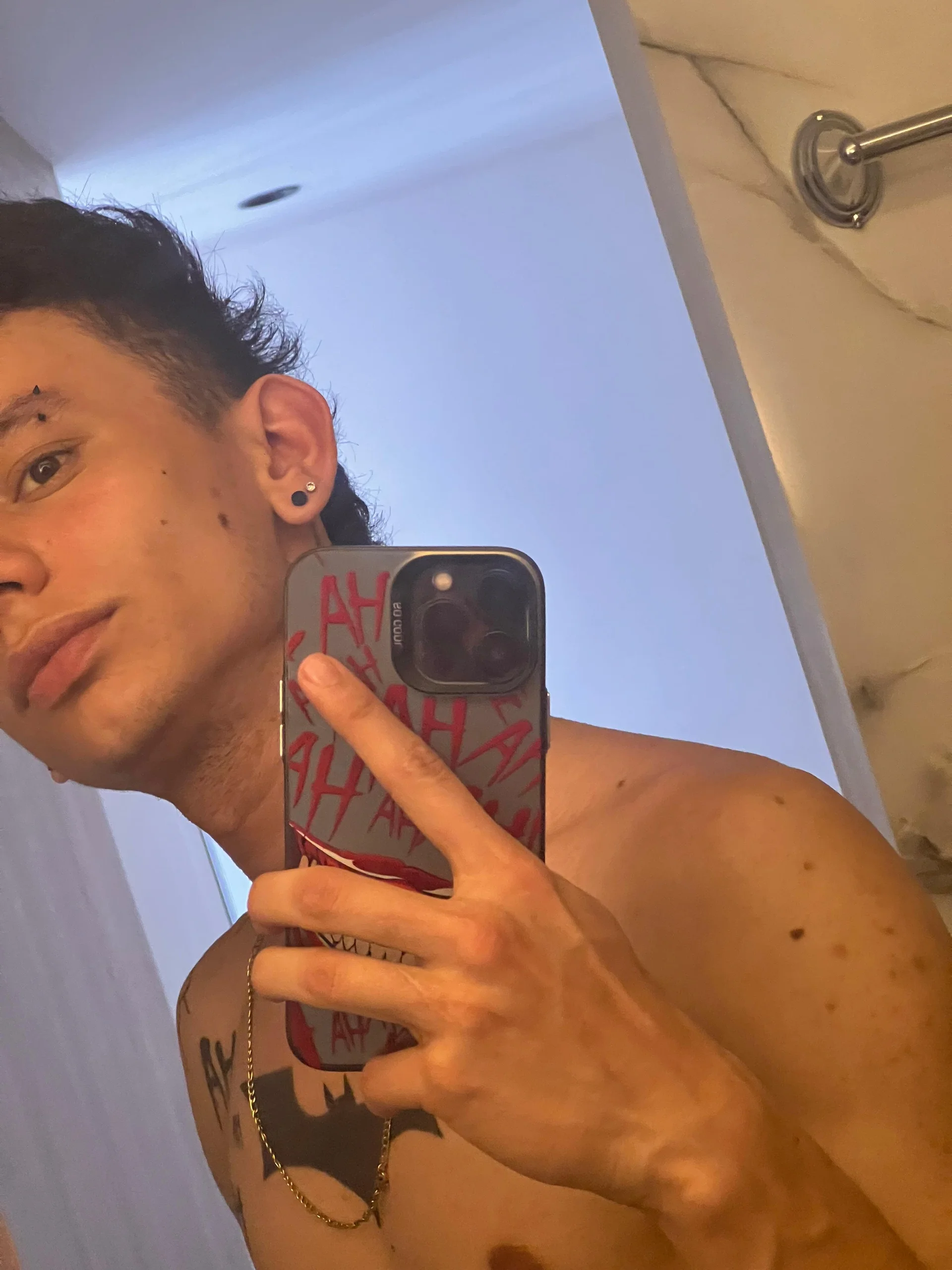 XXX Porn Photo of Nude Skinny_batman 4