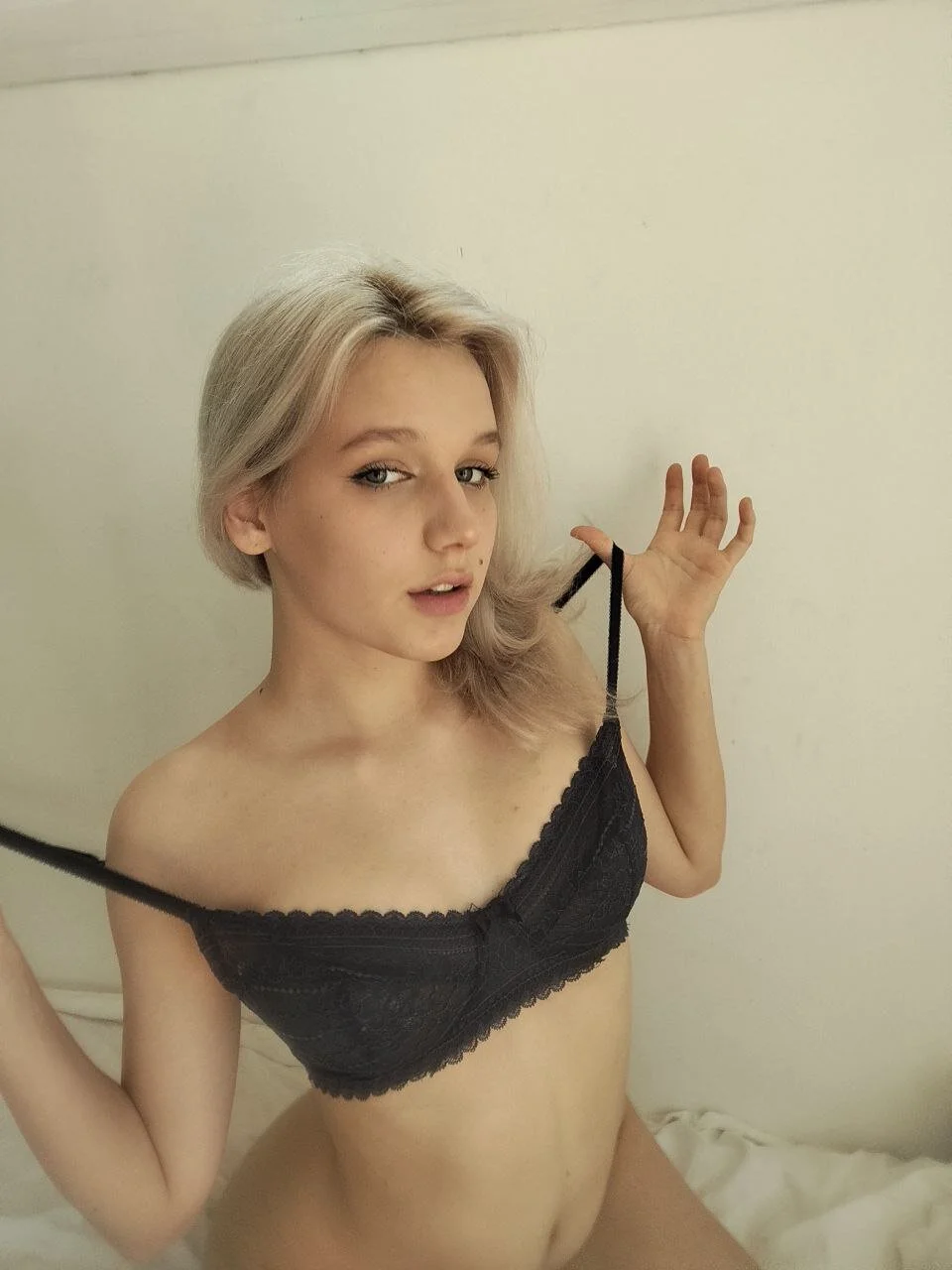 XXX Porn Photo of Nude MeowthLilu 5